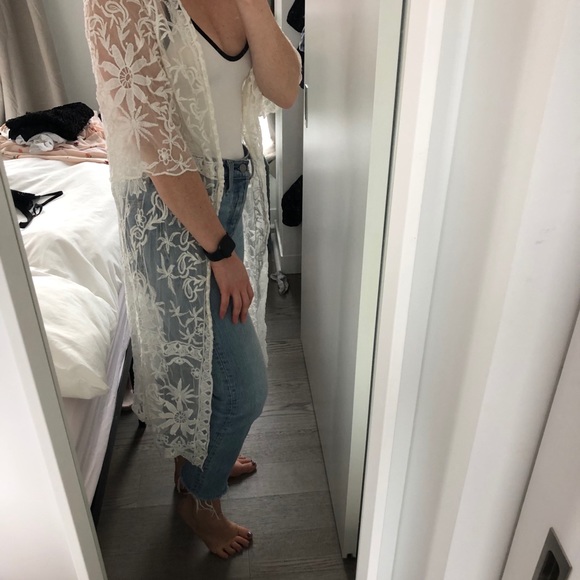 Lace kimono - Picture 3 of 3